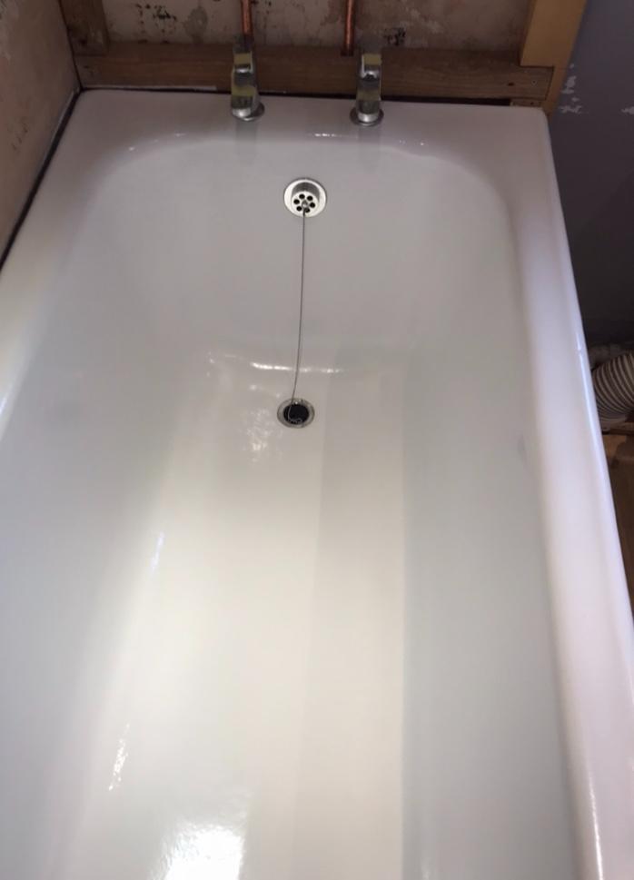 Bath Repair in Barking: After Image